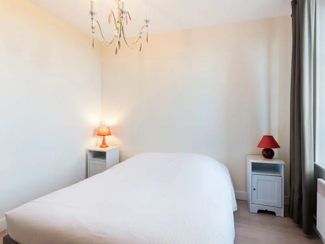 Modern & Spacious Apartment in Downtown Bayeux