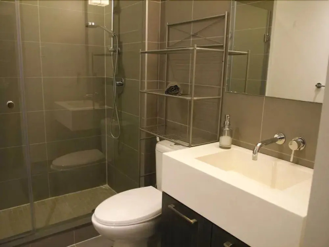 Beautiful 1BR Condo King Street West