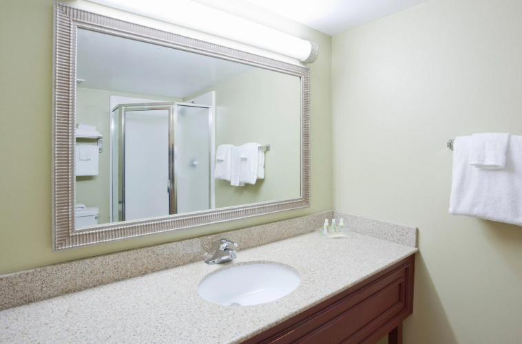 Holiday Inn & Suites St. Cloud by IHG