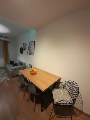 Apartment 12-09