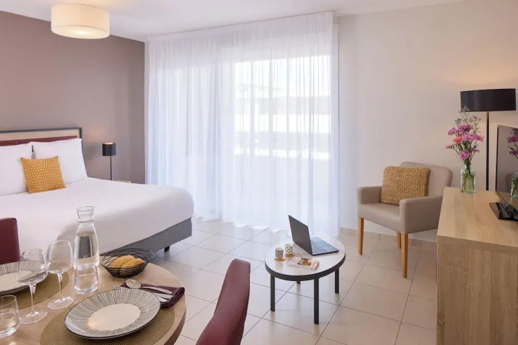Quality Suites Perpignan Prestige