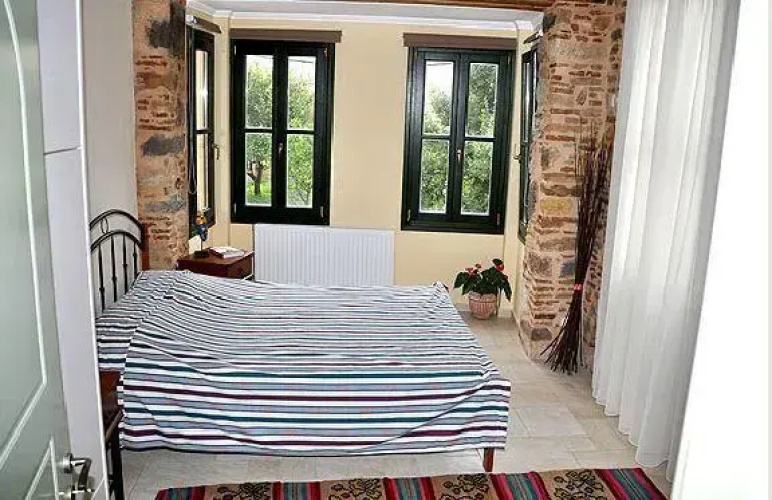 Frourio Apartments