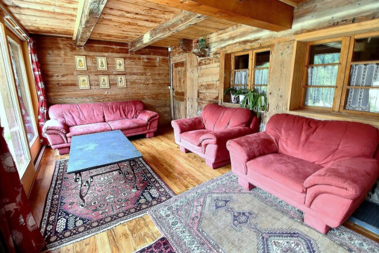 Chalet Les Croixpièces in a Exceptional Domain