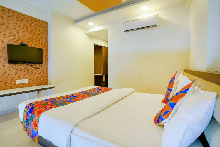 Fabhotel Ramjis Residency