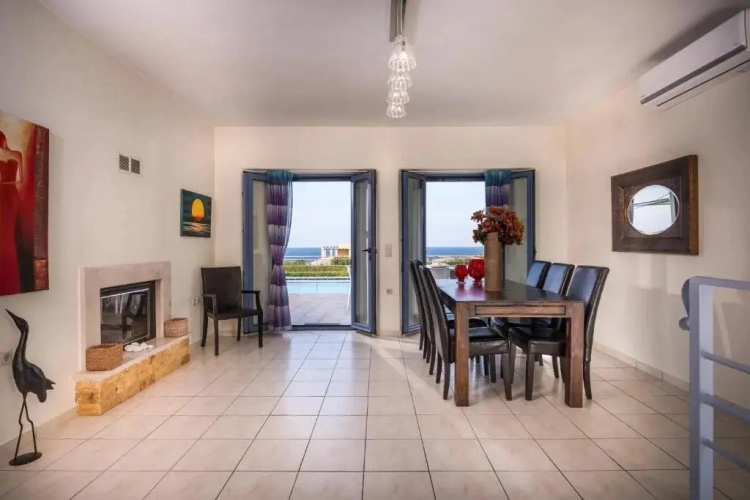 Villa Rosa Apartments