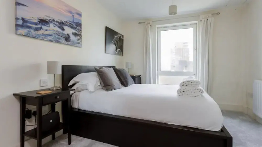 Starboard - Spacious Two-bedroom Apartment