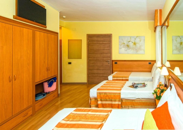 Standard Quadruple room