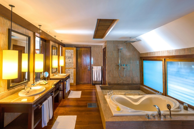 The St. Regis Bora Bora Resort photo 11