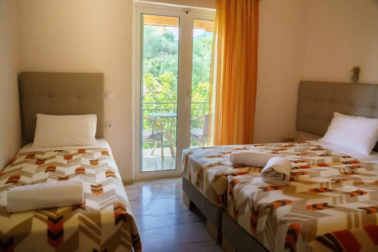 Zotos Rooms