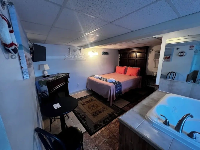 Standard Double Basement room