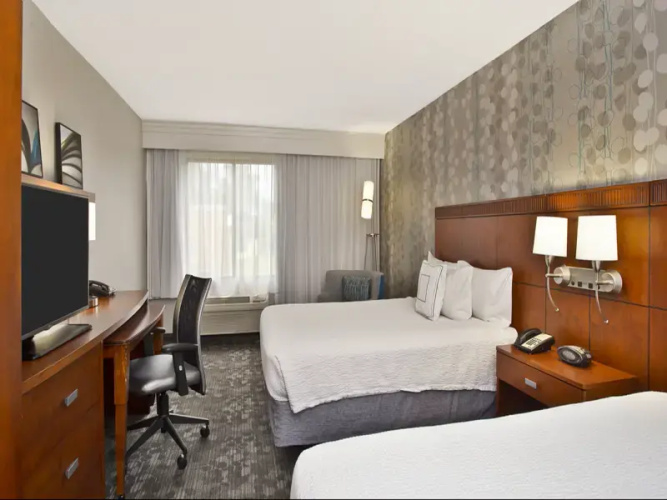 Classic Quadruple Suite