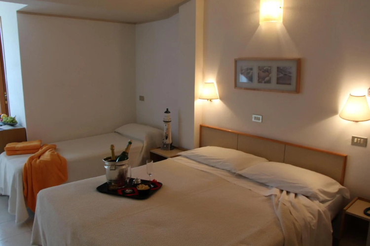 Hotel Antares