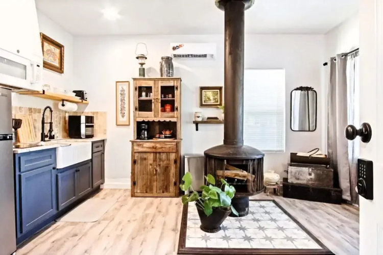 Rustic Studio Rain Shower 3min-asian Dist