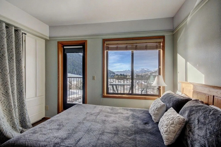 2762 Slopeside by RedAwning