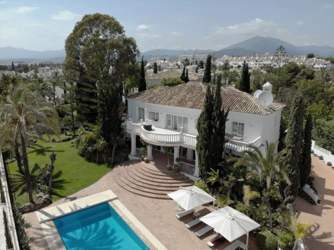 Luxury Villa Puerto Banus