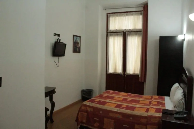 Standard Twin room with balcony