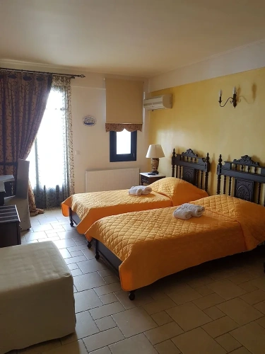 2 Bedrooms Family Suite with city view