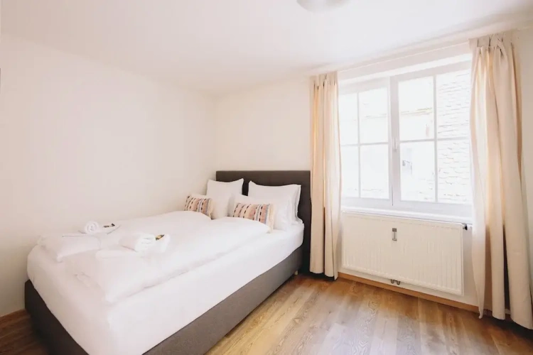 Family Apartment with courtyard view