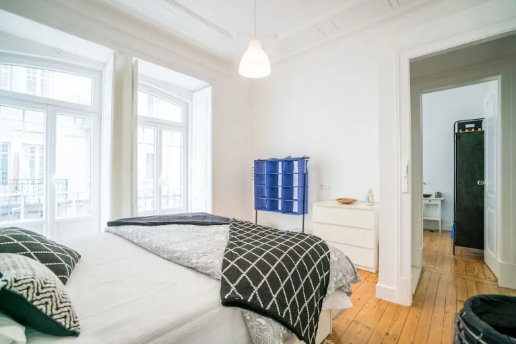 Estrela Neoclassical Apt River View