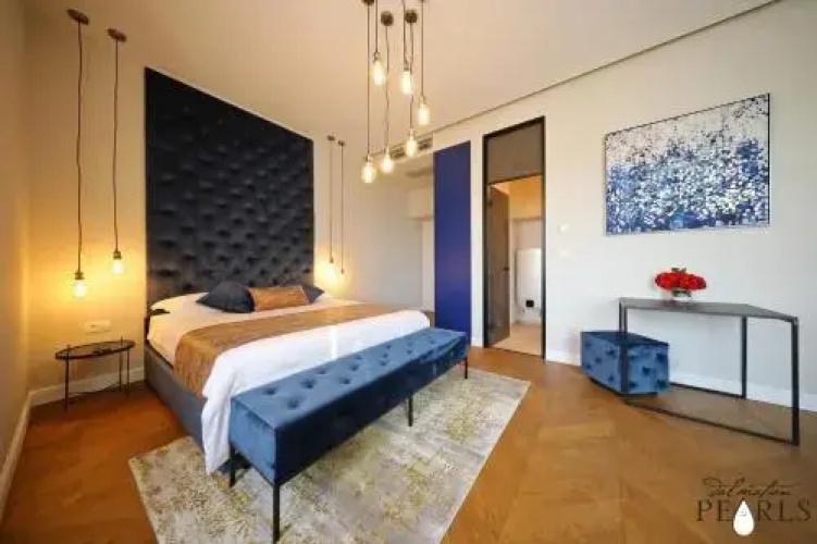 Dalmatian Pearls Deluxe Rooms