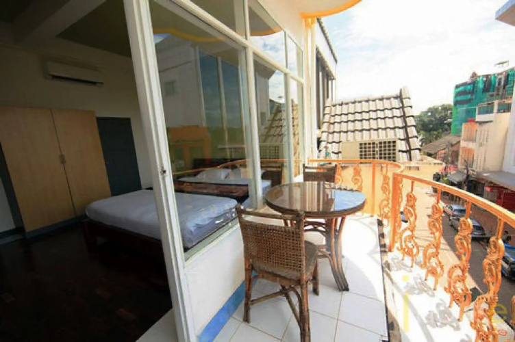 New iHouse Hotel - Hostel