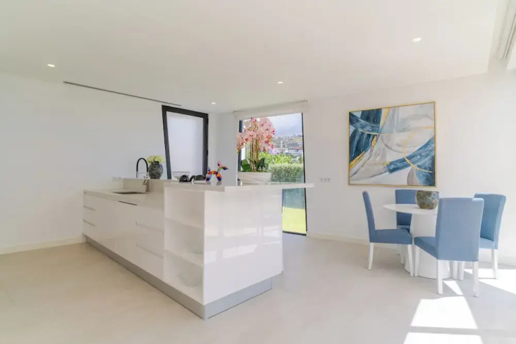 Luxury Diamond House