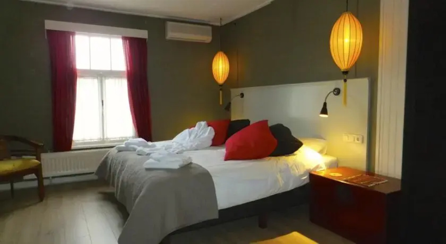 Ria's Bed & Kitchen and Beyond