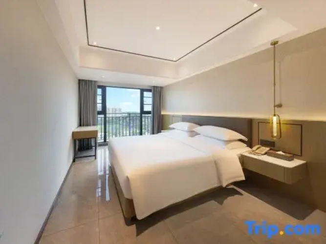 2 Bedrooms Business Suite