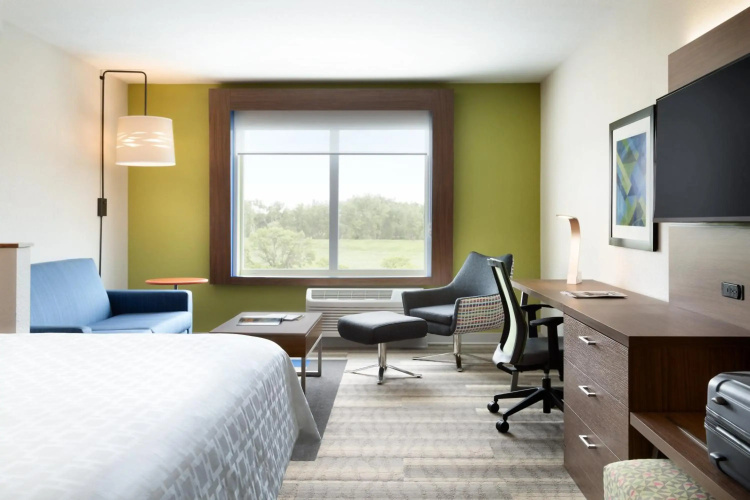 Holiday Inn Express & Suites Heath - Newark by IHG