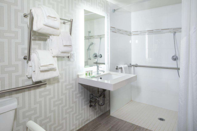 Holiday Inn Washington College Park photo 11