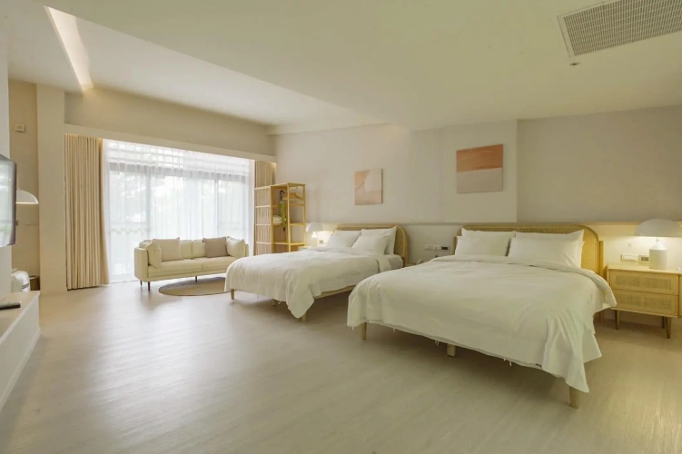 Standard Quadruple Family room