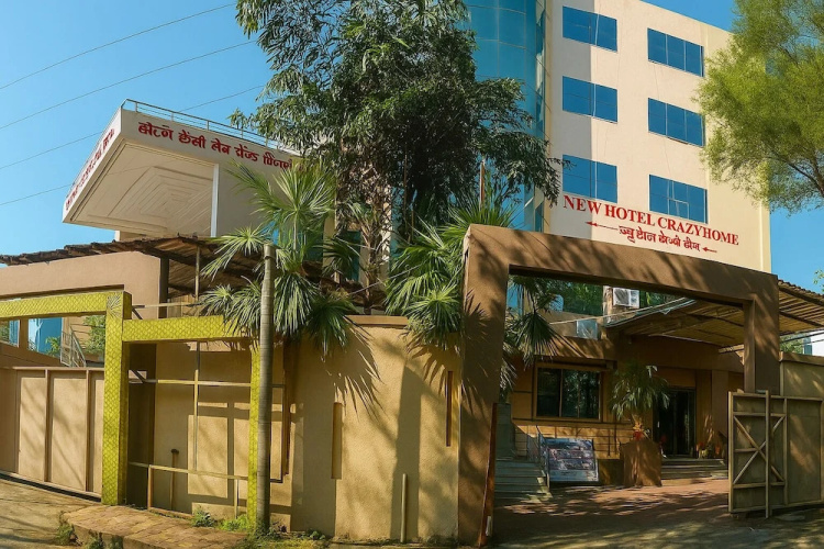 Hotel Crazy Home And Resort - Jalgaon