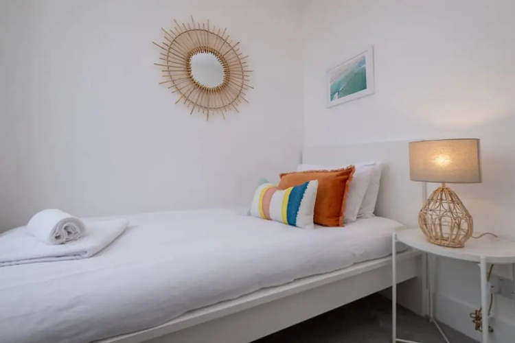 Host Stay Good Vibes at Buckingham