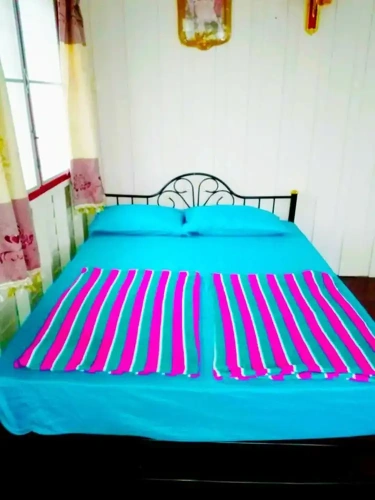 4 Bedrooms Cottage