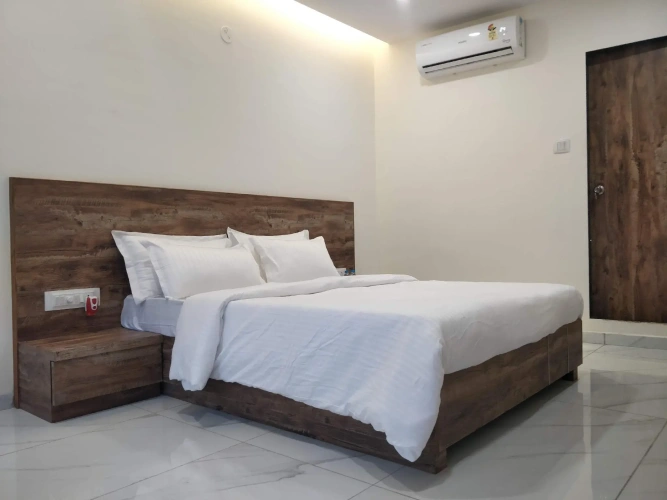 Standard Double room with pool view