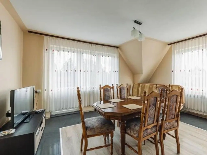 2 Bedrooms Quadruple Apartment