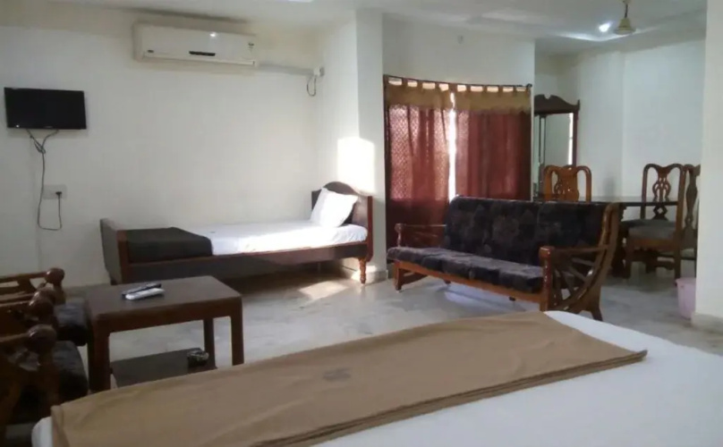 Collection O Poojith Residency