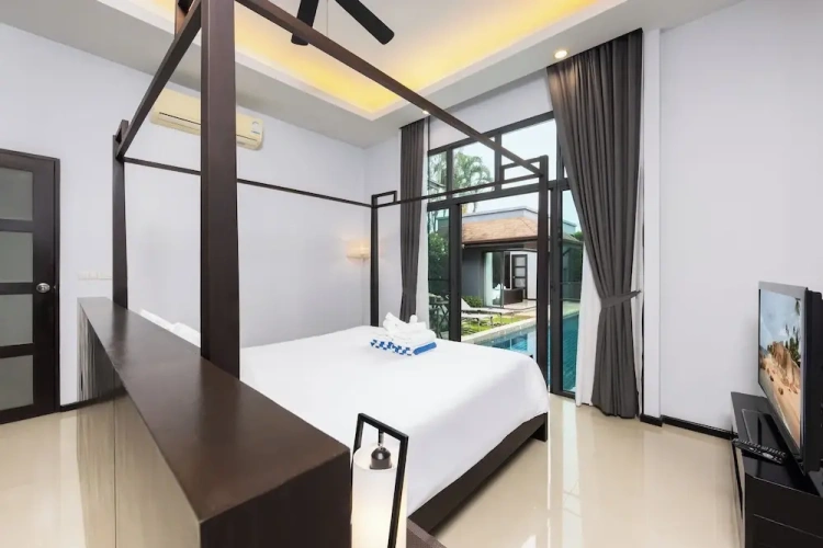 3 Bedrooms Comfort Villa with pool view