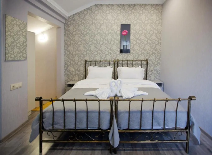 1 Bedroom Apartment