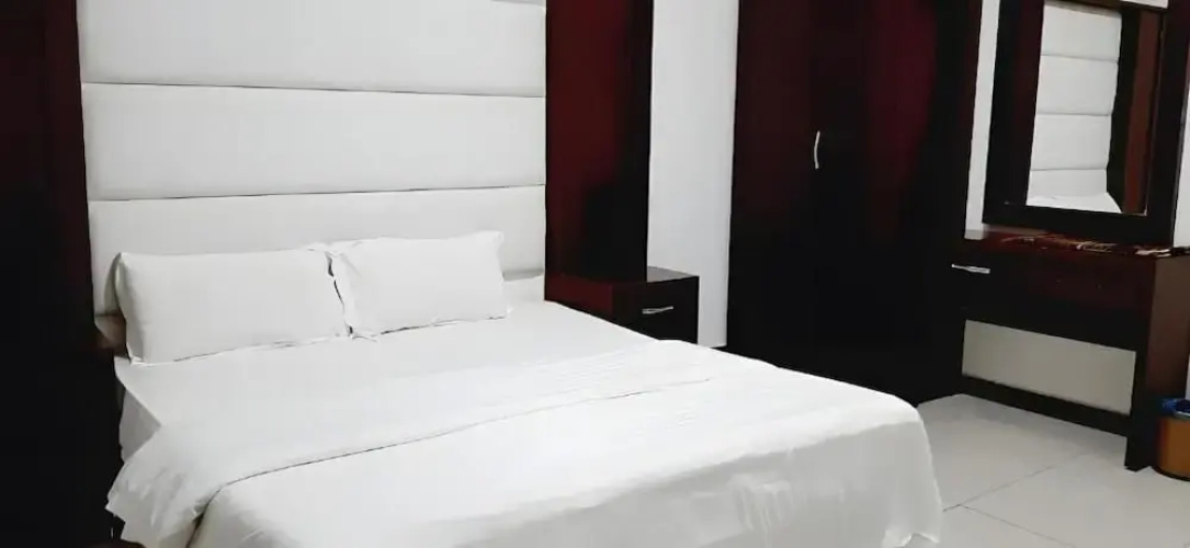 Ahlin Suites 3