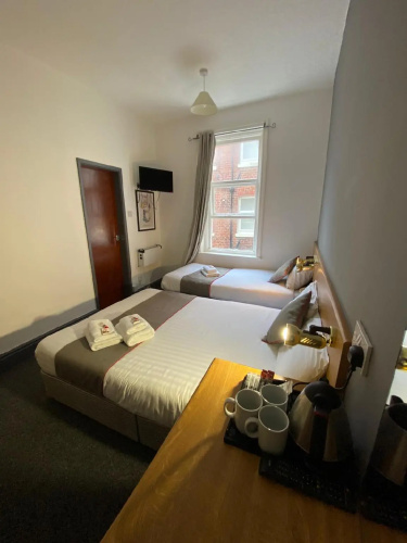 Alumhurst Hotel