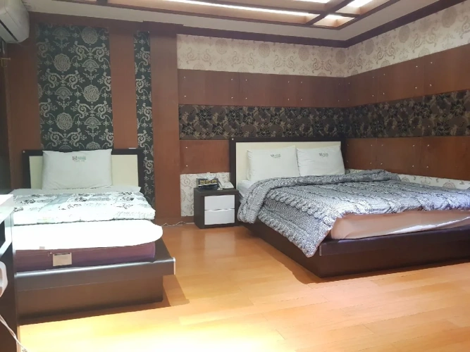 Royal Twin room