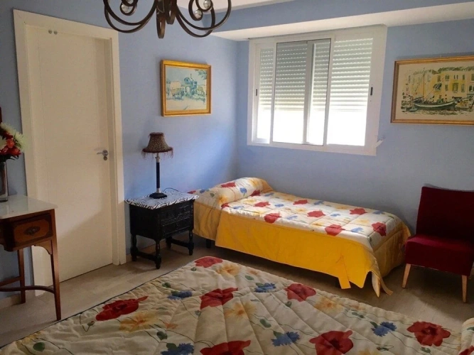 4 Bedrooms Cottage