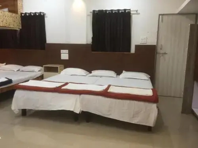 Joshi Yatri Niwas
