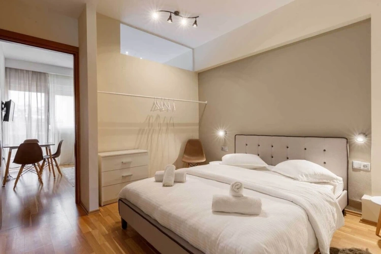 1 Bedroom Apartment with balcony