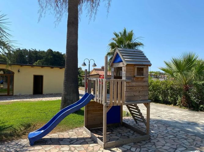 Solone Beach Resort