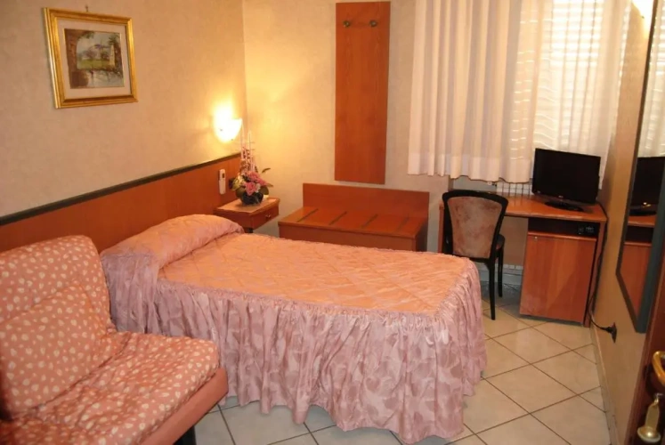 Standard Single room