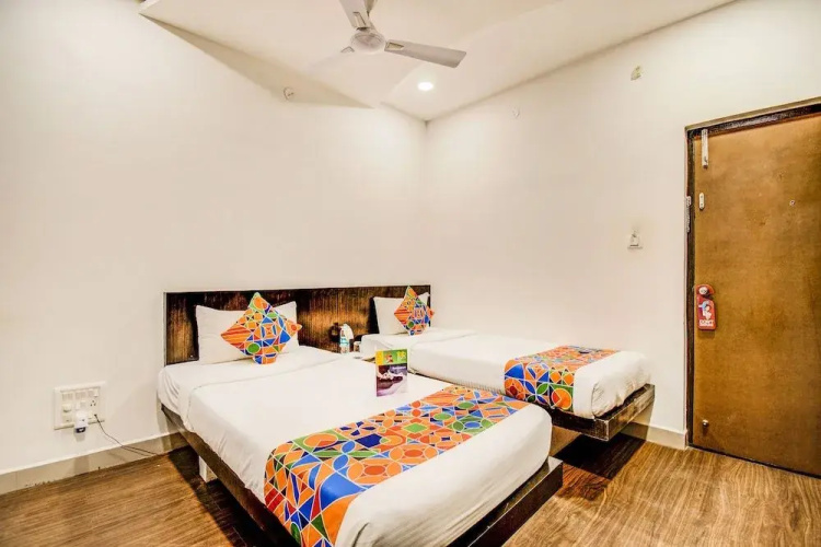 FabHotel Scarlet