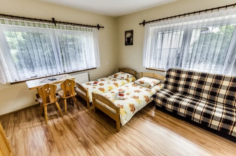3 Bedrooms Standard Family room