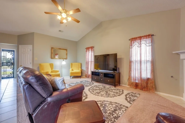 4 Bedrooms Cottage